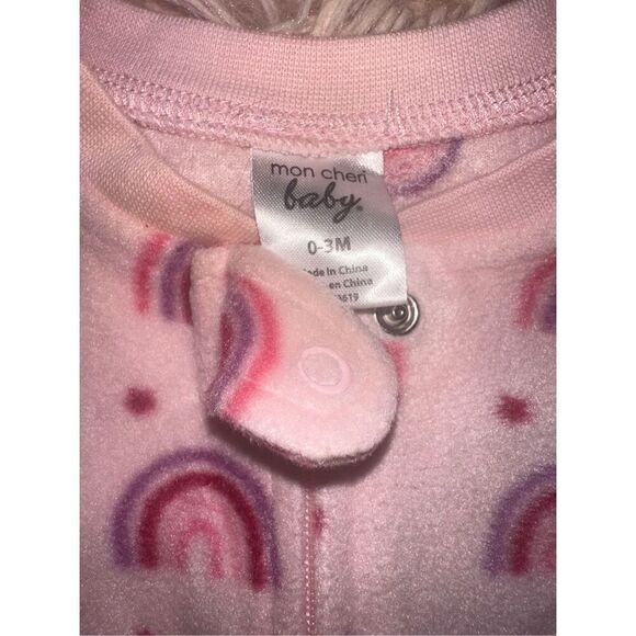 Mon Cheri Baby Girls rainbow One-Piece Sleeper Size 0-3 Months - Picture 2 of 4